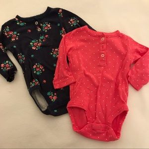 ⭐️4/$10 Carters Set of 2 Onesies
